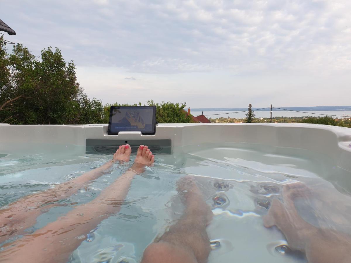 Lakeview Apartments Balatonfuered Esterno foto