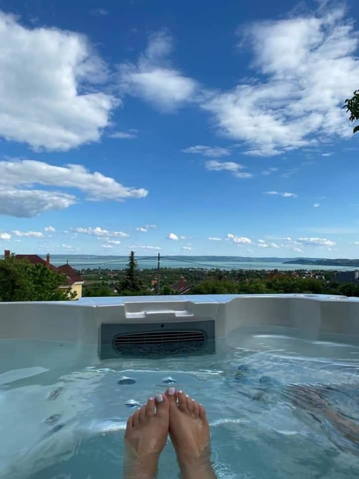 Lakeview Apartments Balatonfuered Esterno foto