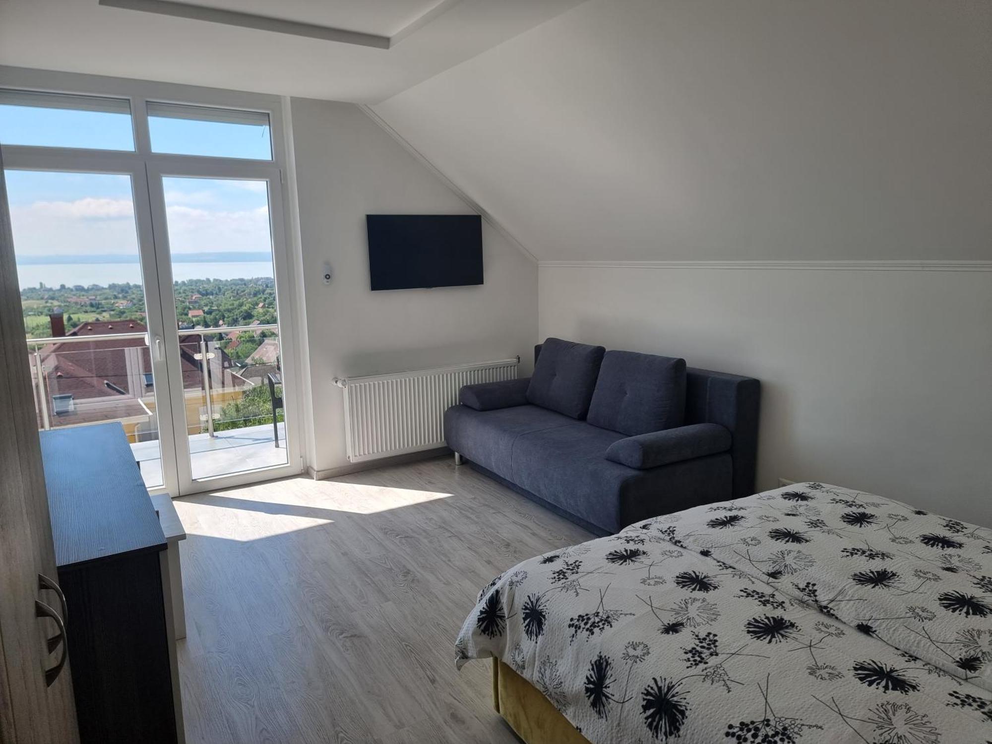 Lakeview Apartments Balatonfuered Esterno foto