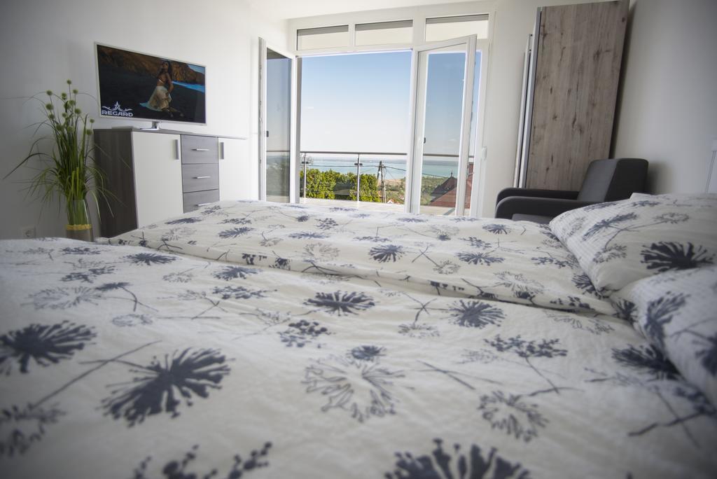 Lakeview Apartments Balatonfuered Esterno foto