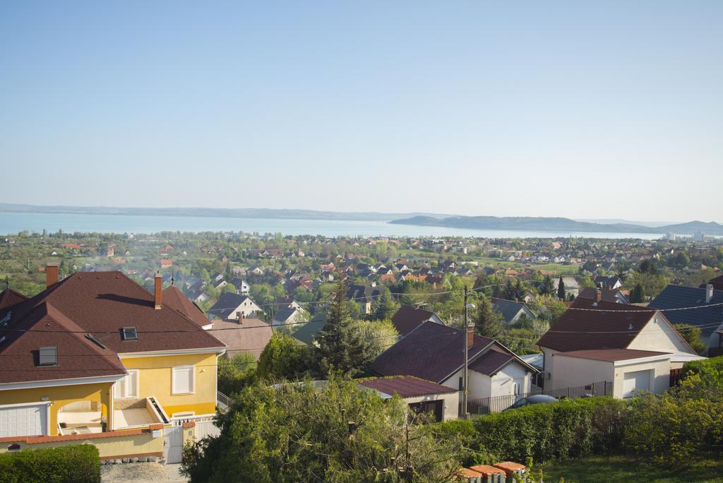 Lakeview Apartments Balatonfuered Esterno foto