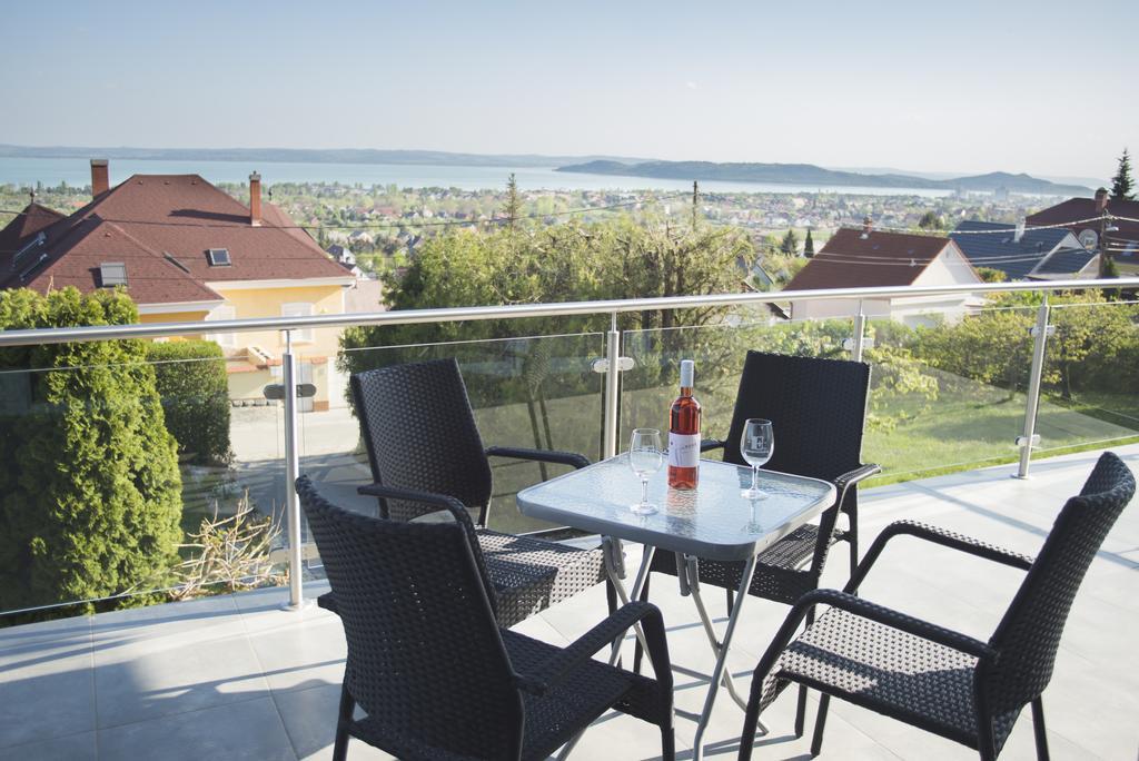 Lakeview Apartments Balatonfuered Esterno foto