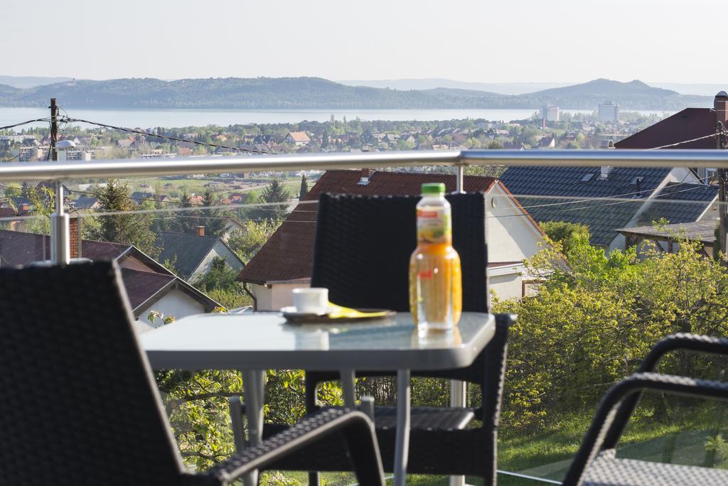 Lakeview Apartments Balatonfuered Esterno foto
